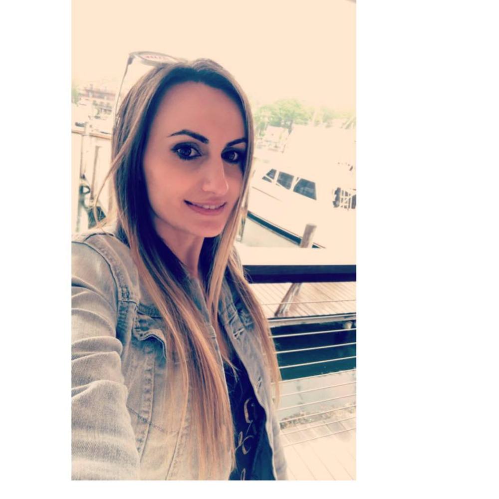 Meet your Posher, Anisa